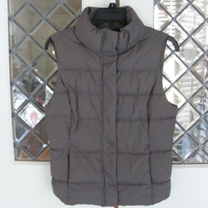 J crew Puffer Vest Taupe Mushroom Small Zip Up Snaps Pockets EUC S